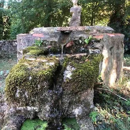Le Moulin De Bafave Сasa de vacaciones *